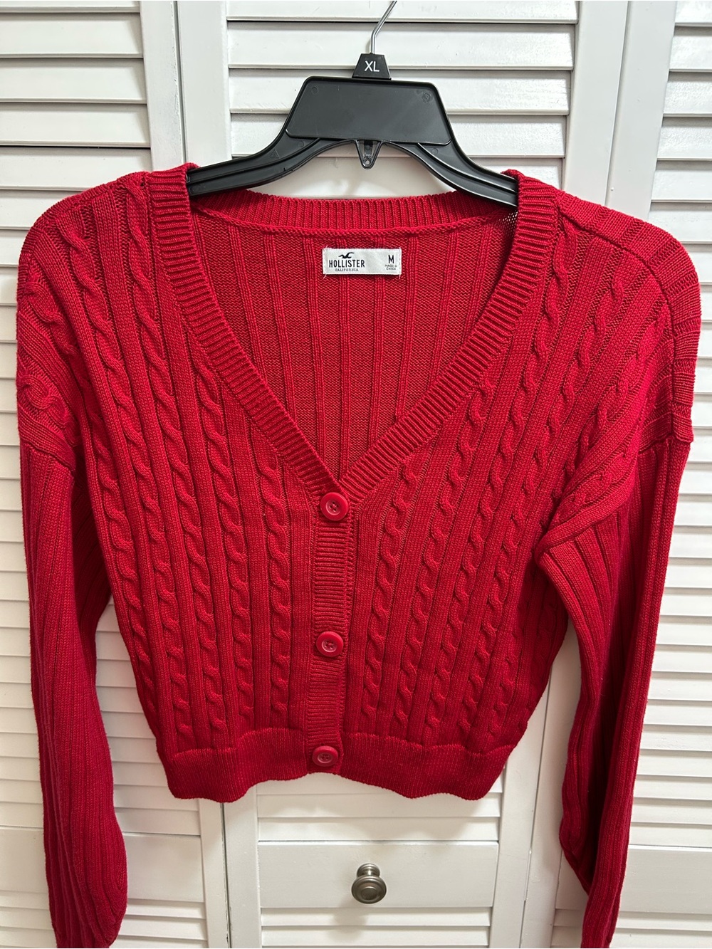 Hollister Women's Bright Red Cable Knit V-Neck Button Cardigan Size M
